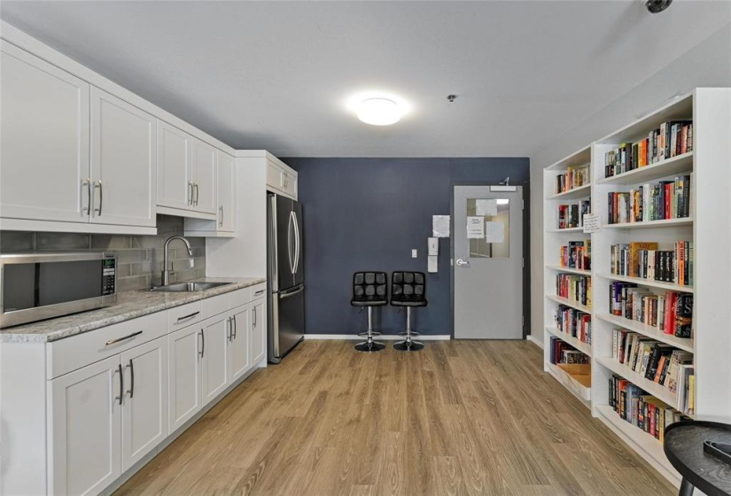 545 Dale, 2 Bedrooms Bedrooms, 9 Rooms Rooms,2 BathroomsBathrooms,Condominium,For Sale,Dale