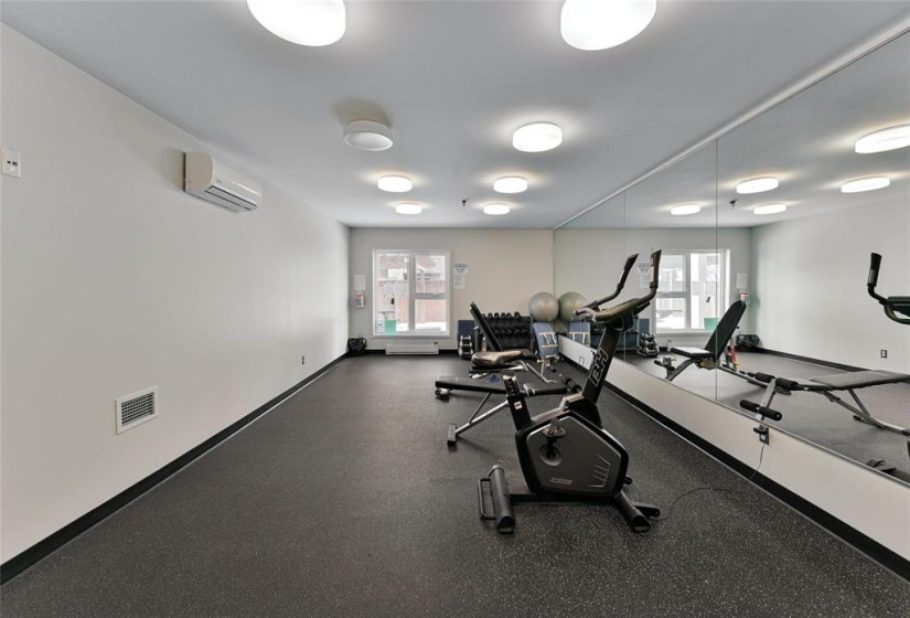 545 Dale, 2 Bedrooms Bedrooms, 9 Rooms Rooms,2 BathroomsBathrooms,Condominium,For Sale,Dale