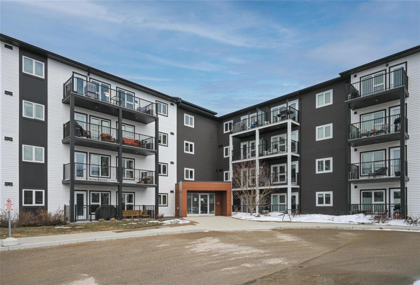 545 Dale, 2 Bedrooms Bedrooms, 9 Rooms Rooms,2 BathroomsBathrooms,Condominium,For Sale,Dale