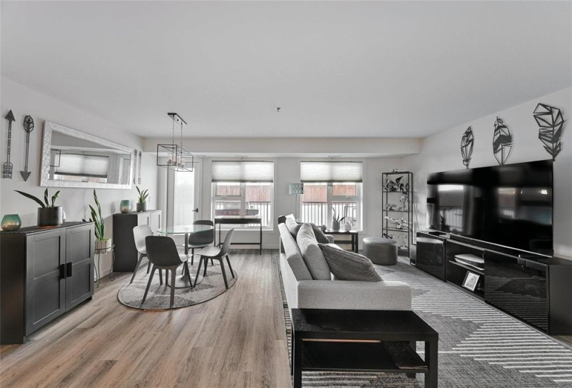 545 Dale, 2 Bedrooms Bedrooms, 9 Rooms Rooms,2 BathroomsBathrooms,Condominium,For Sale,Dale