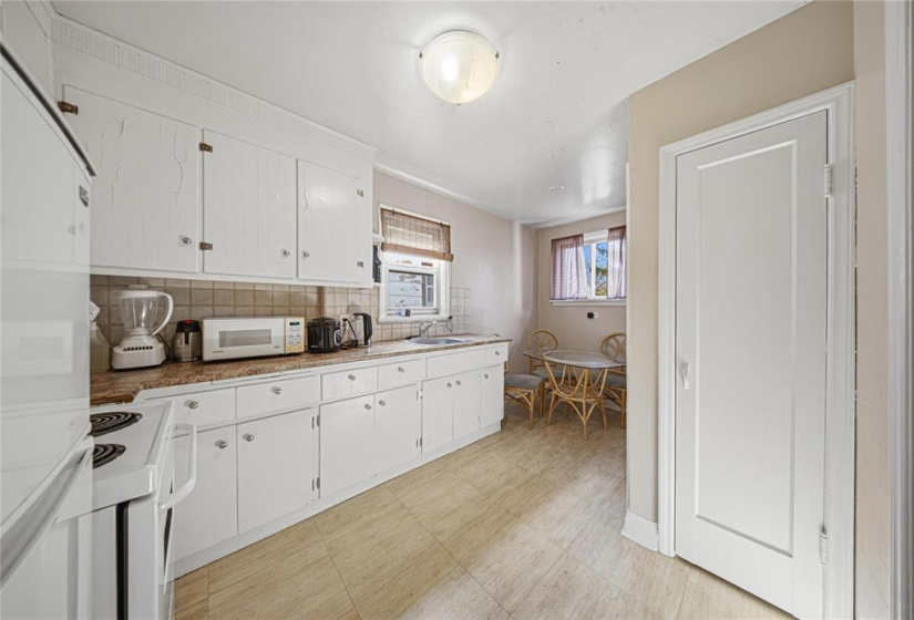 435 Church, 3 Bedrooms Bedrooms, 12 Rooms Rooms,3 BathroomsBathrooms,Residential,For Sale,Church