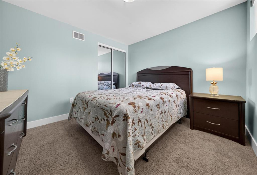 1225 Troy, 2 Bedrooms Bedrooms, 6 Rooms Rooms,1 BathroomBathrooms,Condominium,For Sale,Troy