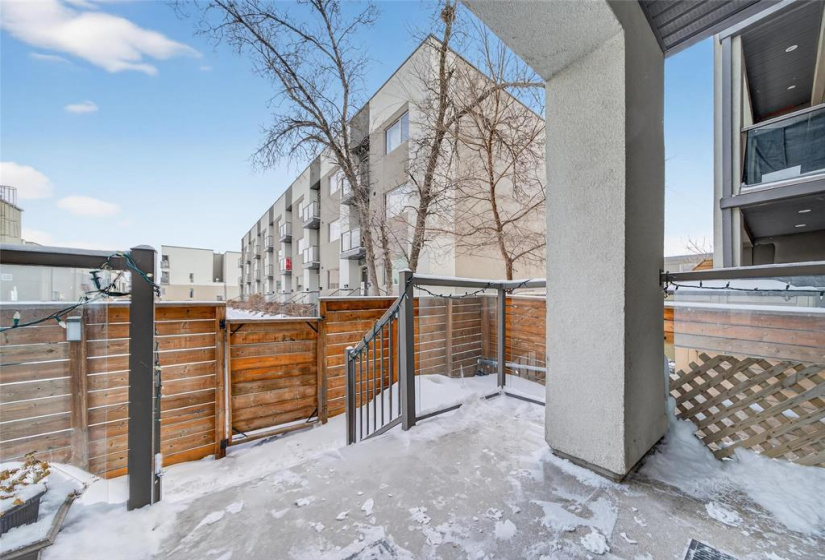 1225 Troy, 2 Bedrooms Bedrooms, 6 Rooms Rooms,1 BathroomBathrooms,Condominium,For Sale,Troy