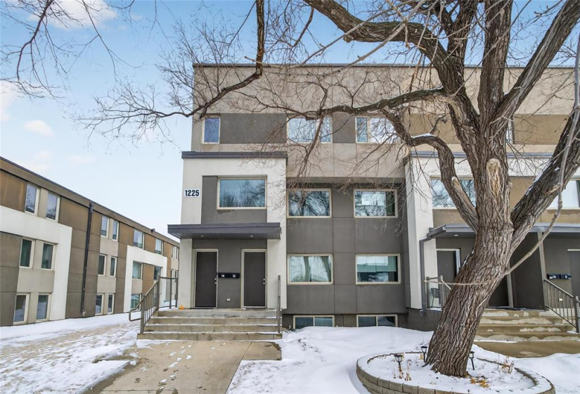 1225 Troy, 2 Bedrooms Bedrooms, 6 Rooms Rooms,1 BathroomBathrooms,Condominium,For Sale,Troy