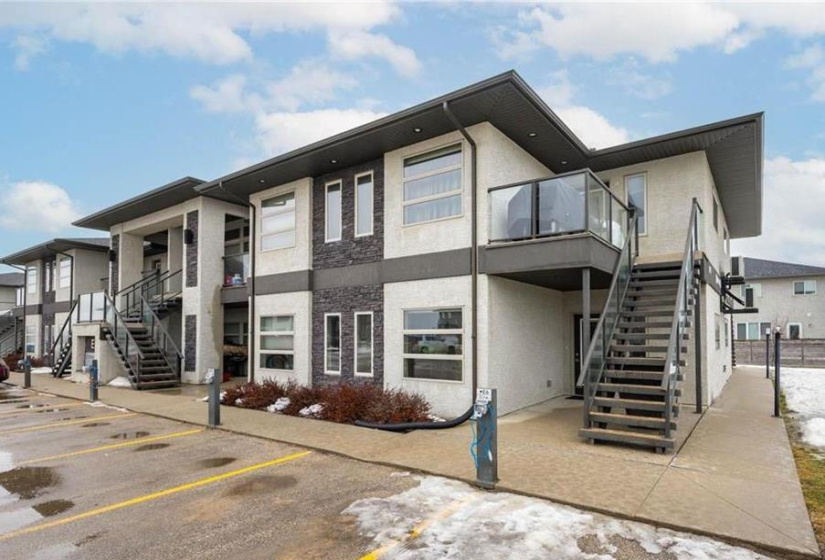477 Meadowlark, 2 Bedrooms Bedrooms, 7 Rooms Rooms,2 BathroomsBathrooms,Condominium,For Sale,Meadowlark