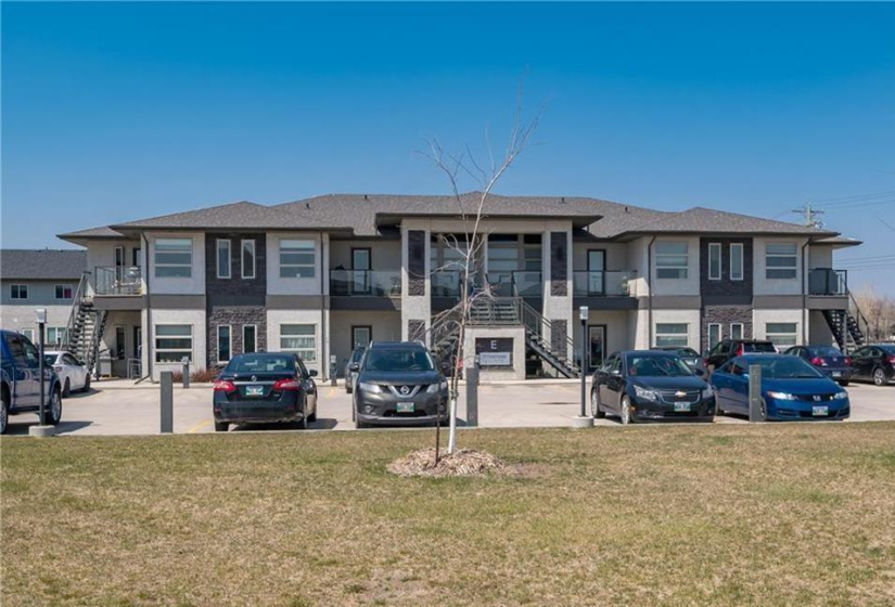 477 Meadowlark, 2 Bedrooms Bedrooms, 7 Rooms Rooms,2 BathroomsBathrooms,Condominium,For Sale,Meadowlark