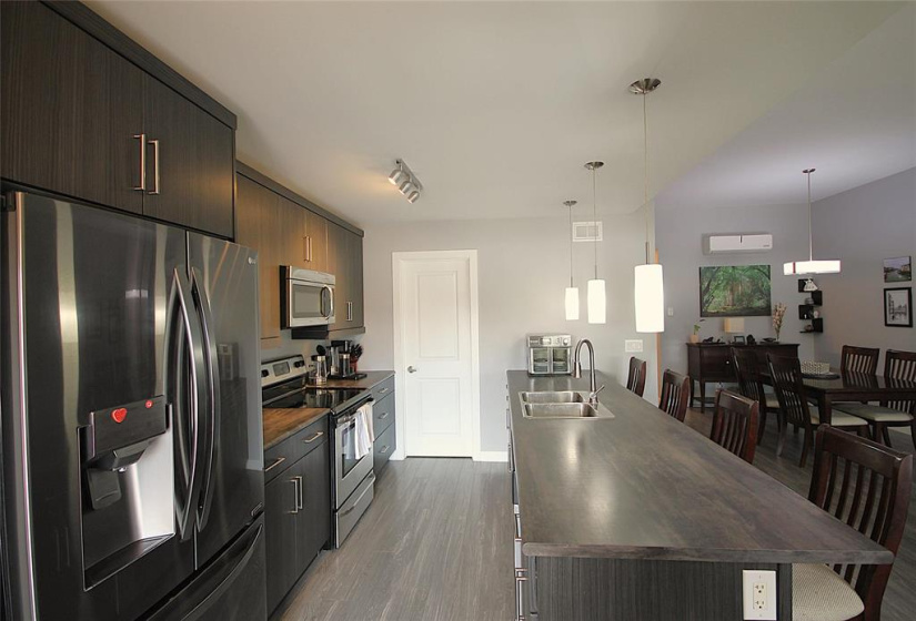 477 Meadowlark, 2 Bedrooms Bedrooms, 7 Rooms Rooms,2 BathroomsBathrooms,Condominium,For Sale,Meadowlark