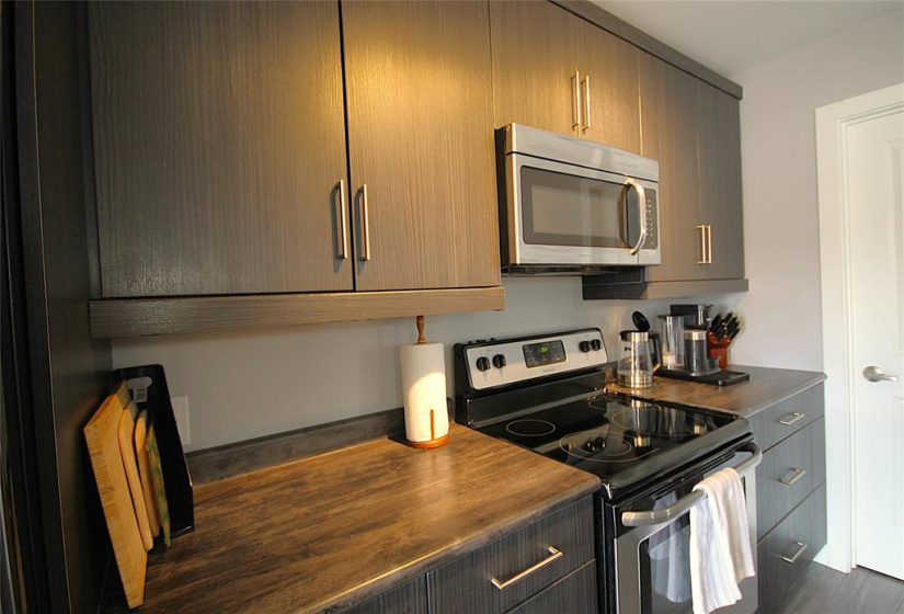 477 Meadowlark, 2 Bedrooms Bedrooms, 7 Rooms Rooms,2 BathroomsBathrooms,Condominium,For Sale,Meadowlark