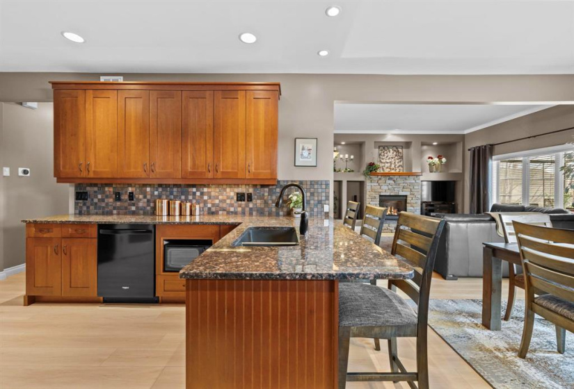 91 Northport, 4 Bedrooms Bedrooms, 16 Rooms Rooms,3 BathroomsBathrooms,Residential,For Sale,Northport