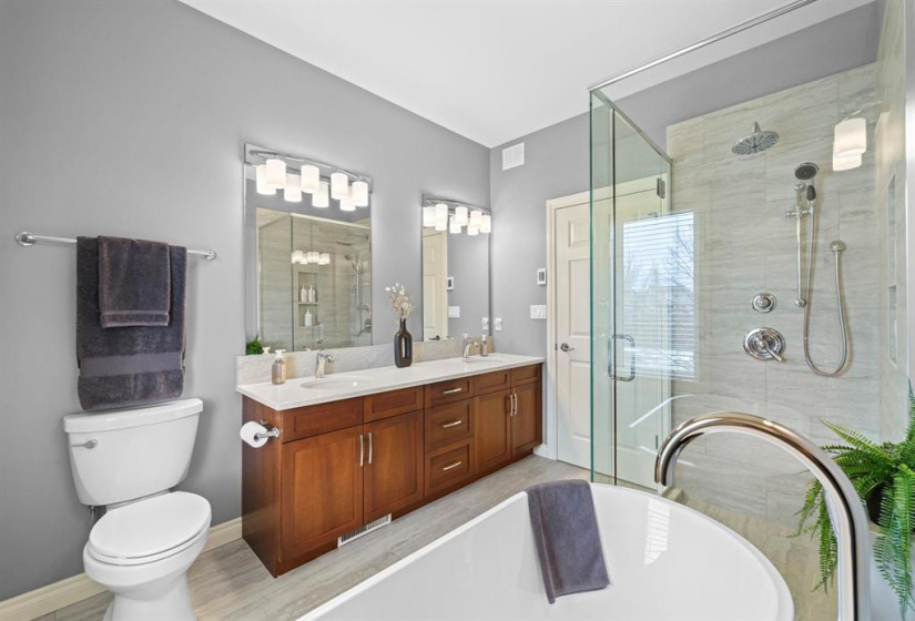 91 Northport, 4 Bedrooms Bedrooms, 16 Rooms Rooms,3 BathroomsBathrooms,Residential,For Sale,Northport