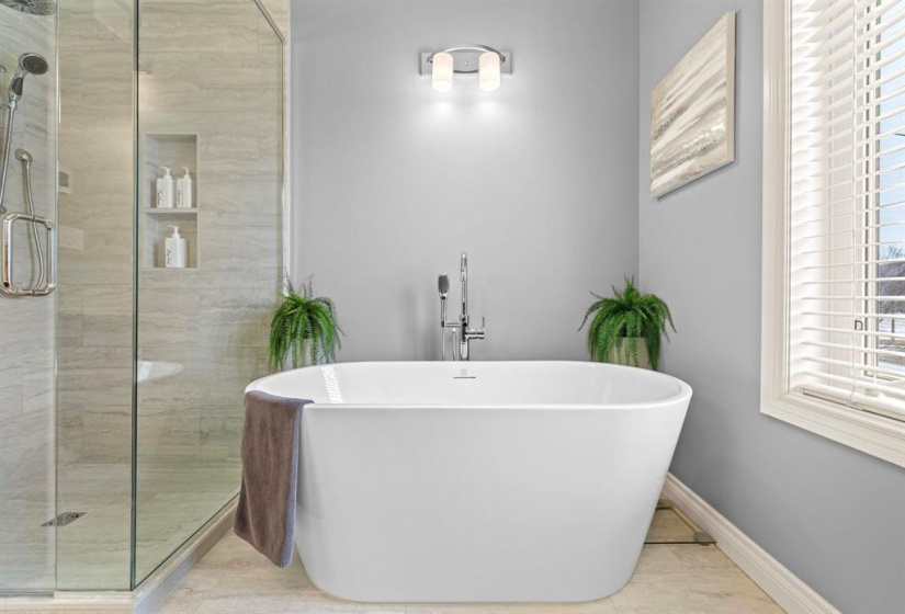 91 Northport, 4 Bedrooms Bedrooms, 16 Rooms Rooms,3 BathroomsBathrooms,Residential,For Sale,Northport