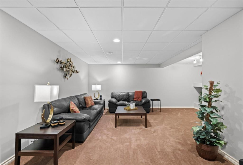 91 Northport, 4 Bedrooms Bedrooms, 16 Rooms Rooms,3 BathroomsBathrooms,Residential,For Sale,Northport