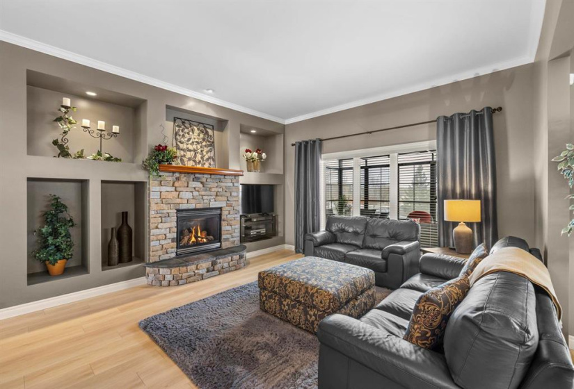 Gorgeous Great Room with soaring 10 ft  ceilings and gas fireplace