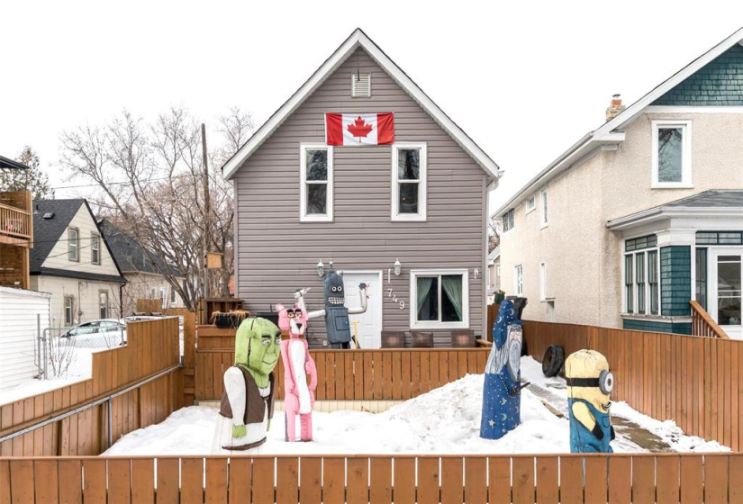 749 Warsaw, 2 Bedrooms Bedrooms, 7 Rooms Rooms,1 BathroomBathrooms,Residential,For Sale,Warsaw