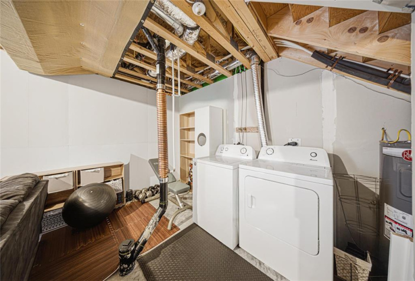 48 CRESCENTWOOD, 3 Bedrooms Bedrooms, 8 Rooms Rooms,1 BathroomBathrooms,Residential,For Sale,CRESCENTWOOD