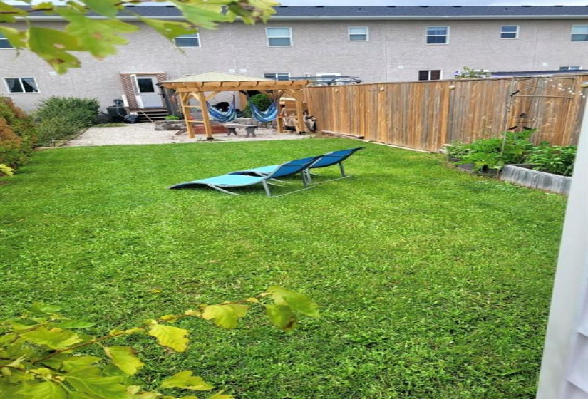 48 CRESCENTWOOD, 3 Bedrooms Bedrooms, 8 Rooms Rooms,1 BathroomBathrooms,Residential,For Sale,CRESCENTWOOD