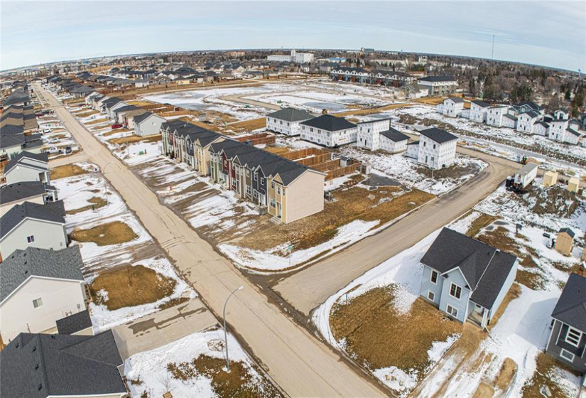 48 CRESCENTWOOD, 3 Bedrooms Bedrooms, 8 Rooms Rooms,1 BathroomBathrooms,Residential,For Sale,CRESCENTWOOD