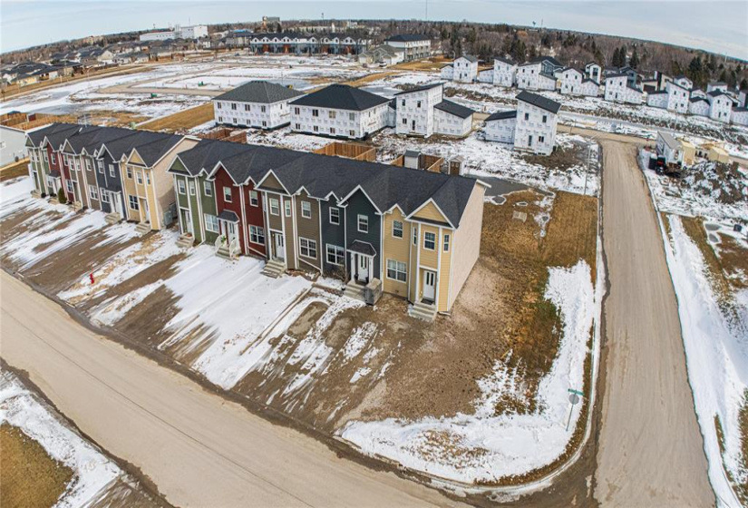 48 CRESCENTWOOD, 3 Bedrooms Bedrooms, 8 Rooms Rooms,1 BathroomBathrooms,Residential,For Sale,CRESCENTWOOD