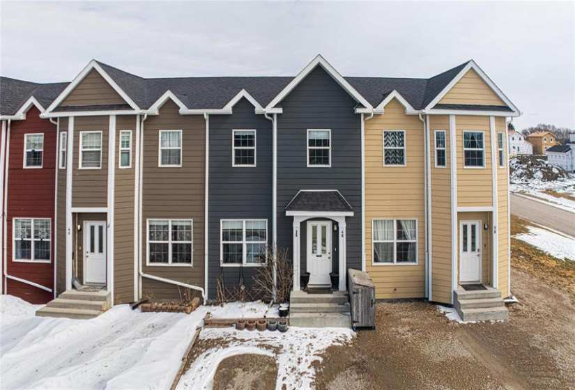 48 CRESCENTWOOD, 3 Bedrooms Bedrooms, 8 Rooms Rooms,1 BathroomBathrooms,Residential,For Sale,CRESCENTWOOD