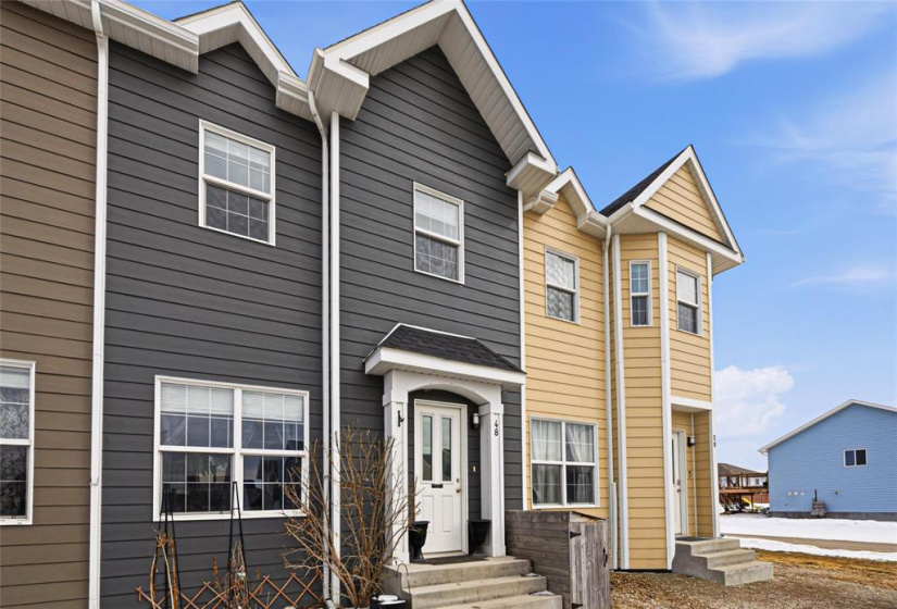 48 CRESCENTWOOD, 3 Bedrooms Bedrooms, 8 Rooms Rooms,1 BathroomBathrooms,Residential,For Sale,CRESCENTWOOD