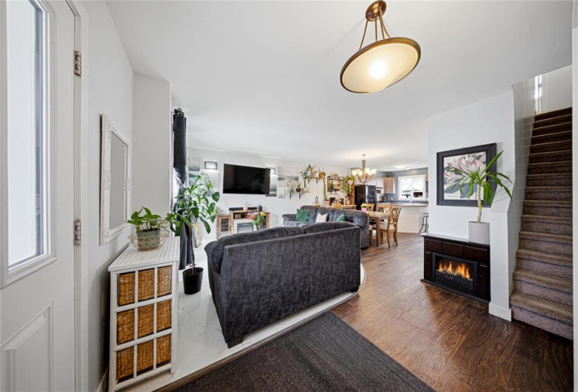 48 CRESCENTWOOD, 3 Bedrooms Bedrooms, 8 Rooms Rooms,1 BathroomBathrooms,Residential,For Sale,CRESCENTWOOD