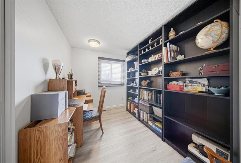 6450 Rannock, 3 Bedrooms Bedrooms, 14 Rooms Rooms,1 BathroomBathrooms,Residential,For Sale,Rannock