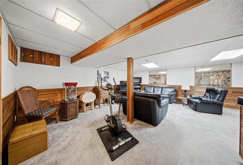 6450 Rannock, 3 Bedrooms Bedrooms, 14 Rooms Rooms,1 BathroomBathrooms,Residential,For Sale,Rannock