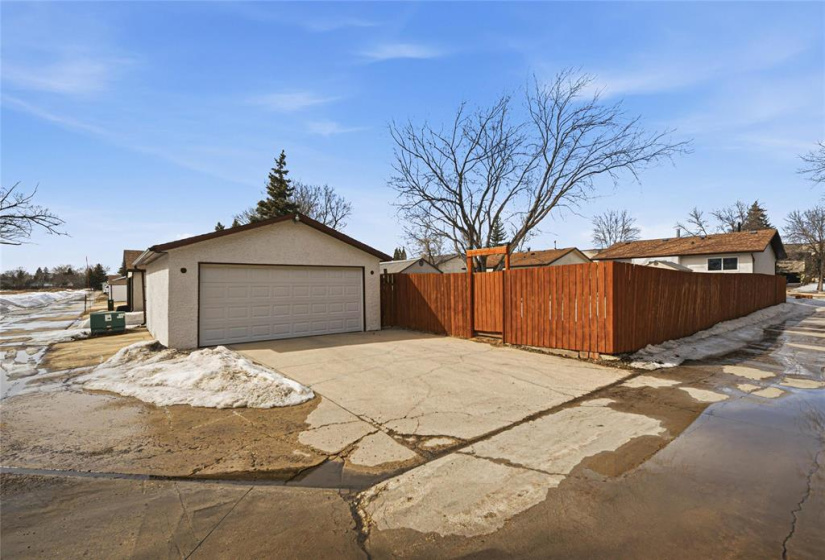 6450 Rannock, 3 Bedrooms Bedrooms, 14 Rooms Rooms,1 BathroomBathrooms,Residential,For Sale,Rannock