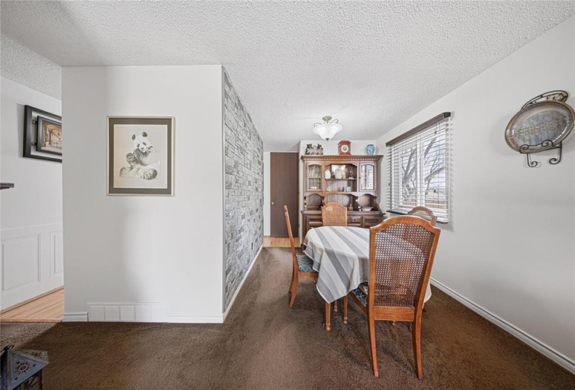 6450 Rannock, 3 Bedrooms Bedrooms, 14 Rooms Rooms,1 BathroomBathrooms,Residential,For Sale,Rannock