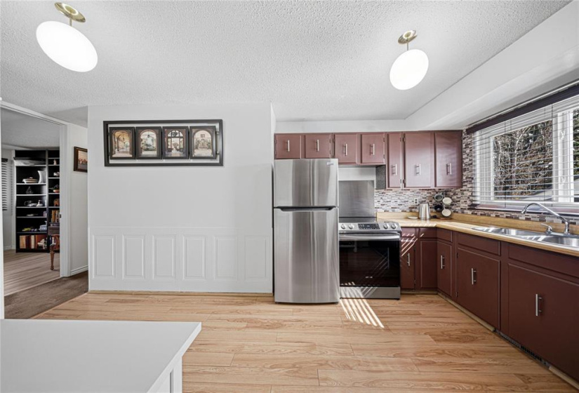 6450 Rannock, 3 Bedrooms Bedrooms, 14 Rooms Rooms,1 BathroomBathrooms,Residential,For Sale,Rannock