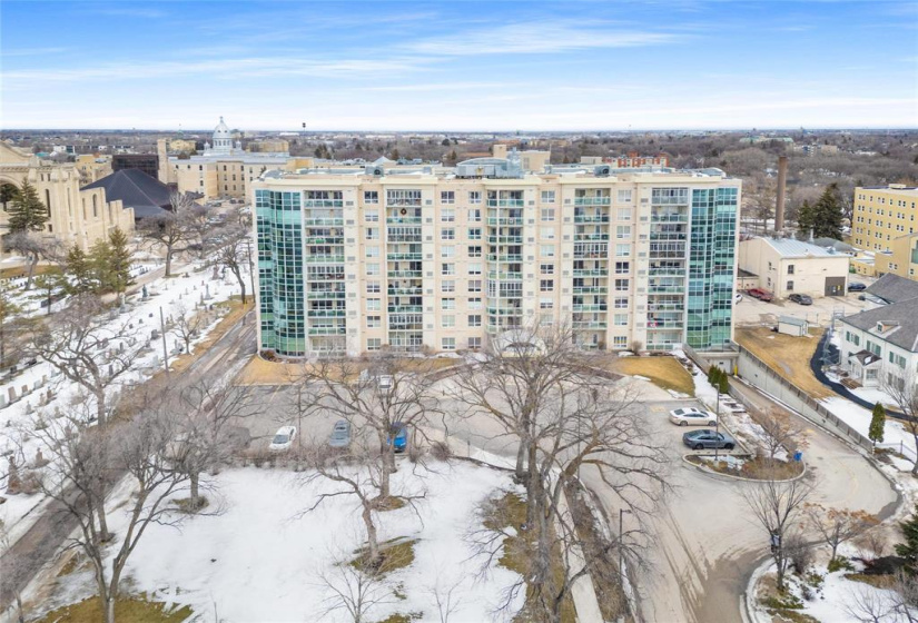 Welcome to 500 Tache Condominiums