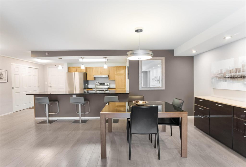 500 Tache, 2 Bedrooms Bedrooms, 8 Rooms Rooms,2 BathroomsBathrooms,Condominium,For Sale,Tache