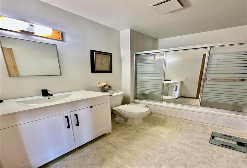 545 St Anne's, 2 Bedrooms Bedrooms, 10 Rooms Rooms,2 BathroomsBathrooms,Condominium,For Sale,St Anne's