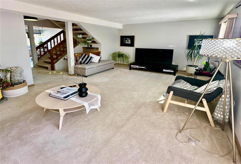 545 St Anne's, 2 Bedrooms Bedrooms, 10 Rooms Rooms,2 BathroomsBathrooms,Condominium,For Sale,St Anne's