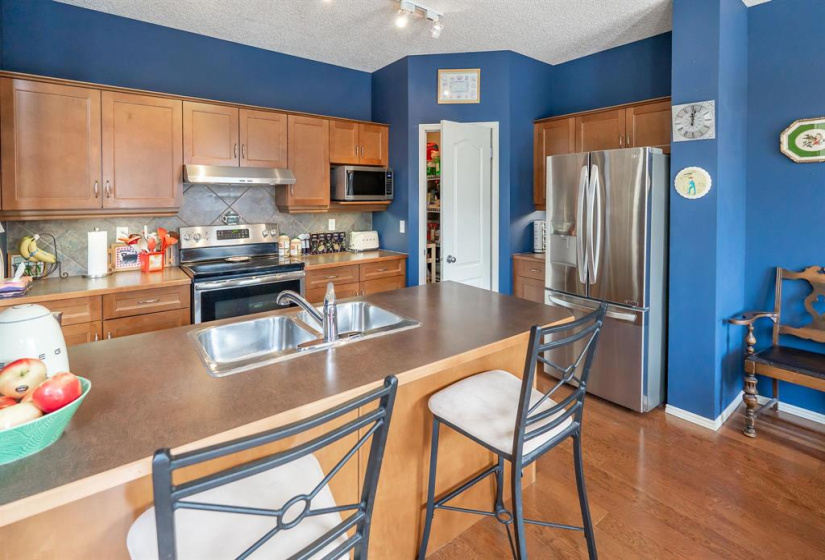 90 Pamela, 4 Bedrooms Bedrooms, 15 Rooms Rooms,2 BathroomsBathrooms,Residential,For Sale,Pamela