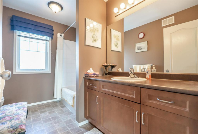 90 Pamela, 4 Bedrooms Bedrooms, 15 Rooms Rooms,2 BathroomsBathrooms,Residential,For Sale,Pamela