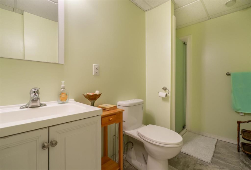 90 Pamela, 4 Bedrooms Bedrooms, 15 Rooms Rooms,2 BathroomsBathrooms,Residential,For Sale,Pamela