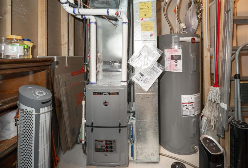 90 Pamela, 4 Bedrooms Bedrooms, 15 Rooms Rooms,2 BathroomsBathrooms,Residential,For Sale,Pamela