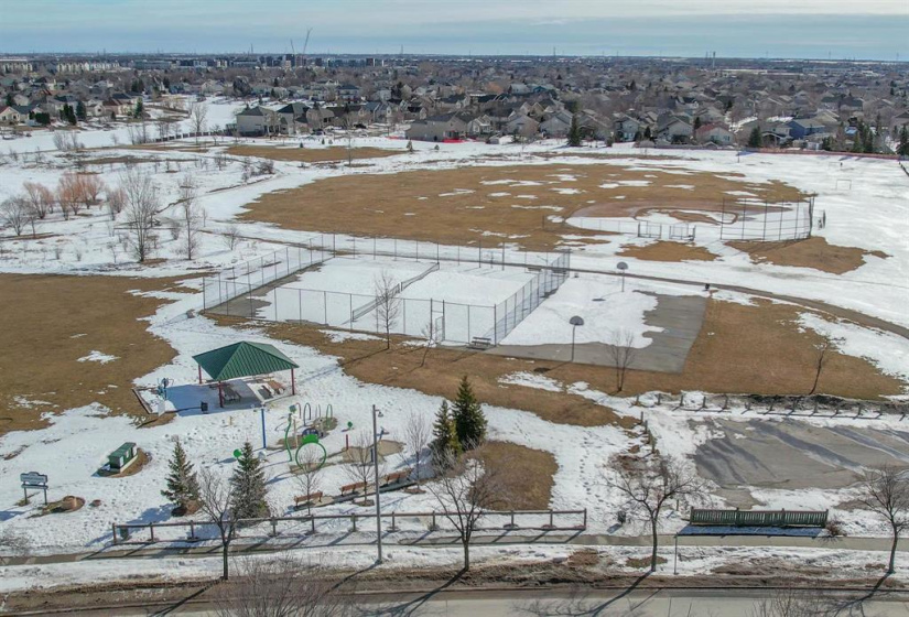 90 Pamela, 4 Bedrooms Bedrooms, 15 Rooms Rooms,2 BathroomsBathrooms,Residential,For Sale,Pamela