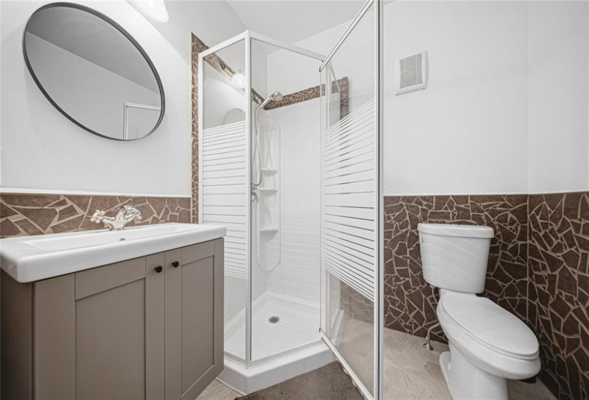 947 Valour, 3 Bedrooms Bedrooms, 13 Rooms Rooms,2 BathroomsBathrooms,Residential,For Sale,Valour