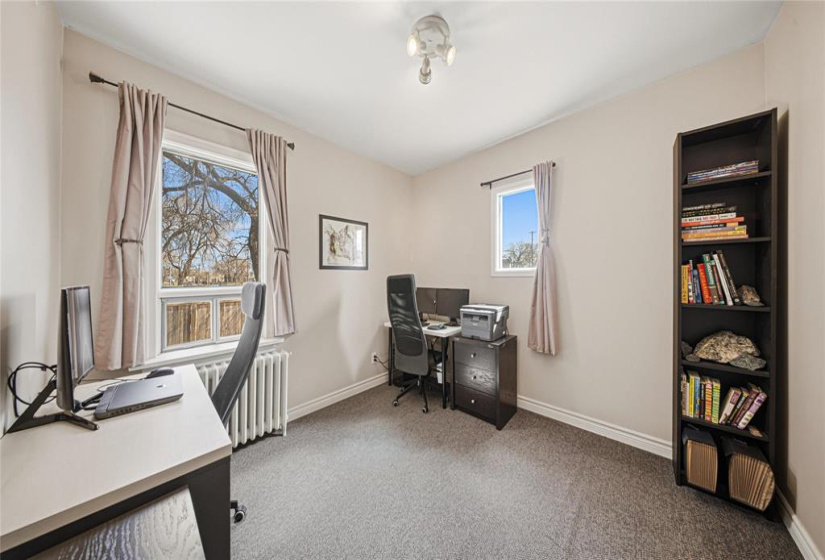 947 Valour, 3 Bedrooms Bedrooms, 13 Rooms Rooms,2 BathroomsBathrooms,Residential,For Sale,Valour