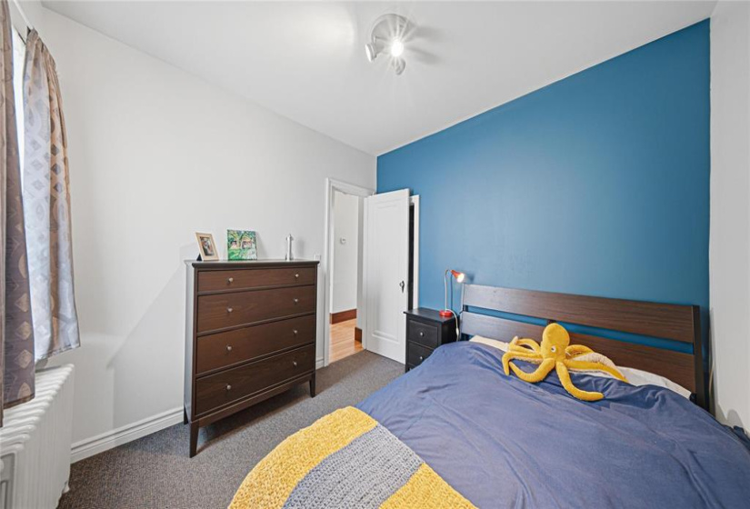 947 Valour, 3 Bedrooms Bedrooms, 13 Rooms Rooms,2 BathroomsBathrooms,Residential,For Sale,Valour