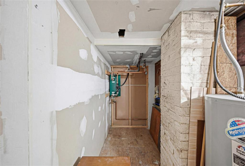 947 Valour, 3 Bedrooms Bedrooms, 13 Rooms Rooms,2 BathroomsBathrooms,Residential,For Sale,Valour