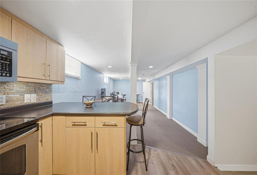 947 Valour, 3 Bedrooms Bedrooms, 13 Rooms Rooms,2 BathroomsBathrooms,Residential,For Sale,Valour