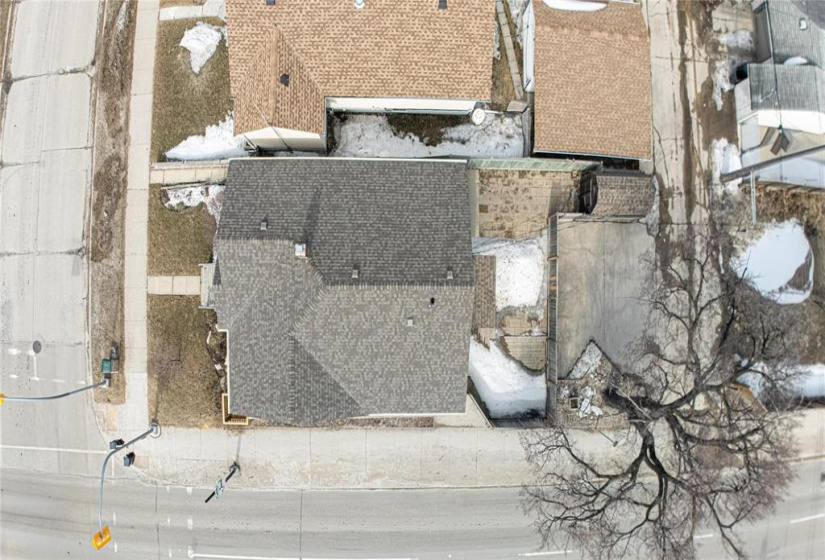 947 Valour, 3 Bedrooms Bedrooms, 13 Rooms Rooms,2 BathroomsBathrooms,Residential,For Sale,Valour