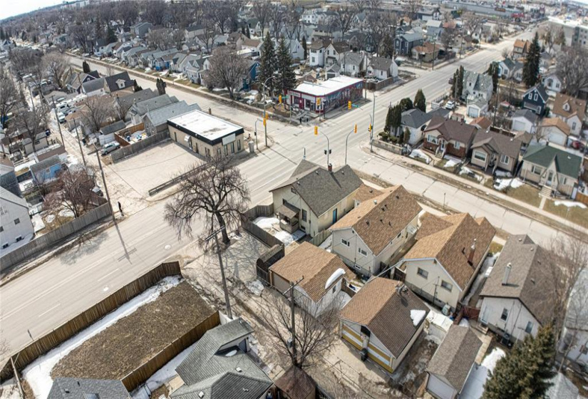 947 Valour, 3 Bedrooms Bedrooms, 13 Rooms Rooms,2 BathroomsBathrooms,Residential,For Sale,Valour