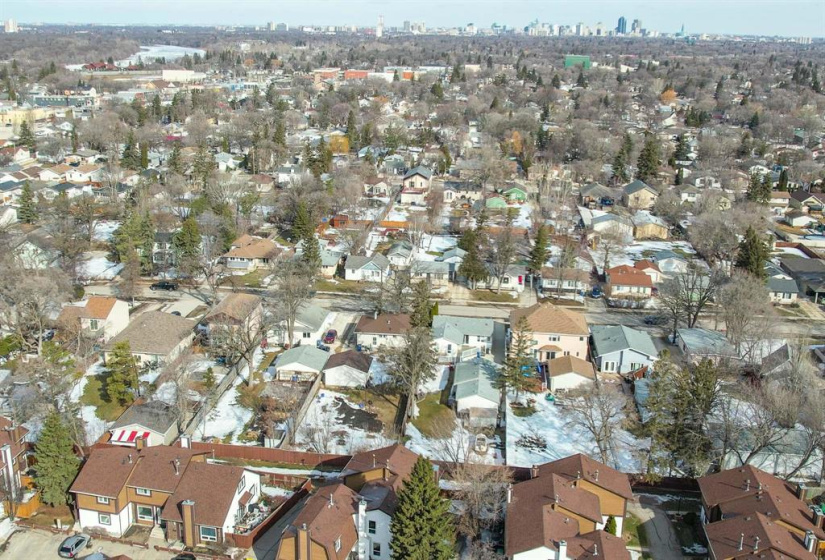 177 Beliveau, 2 Bedrooms Bedrooms, 8 Rooms Rooms,1 BathroomBathrooms,Condominium,For Sale,Beliveau