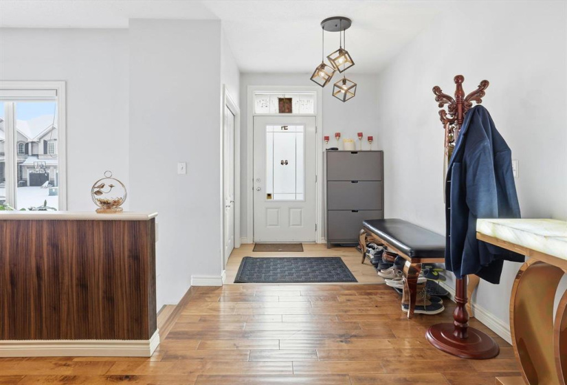 19 Brockington, 4 Bedrooms Bedrooms, 12 Rooms Rooms,3 BathroomsBathrooms,Residential,For Sale,Brockington