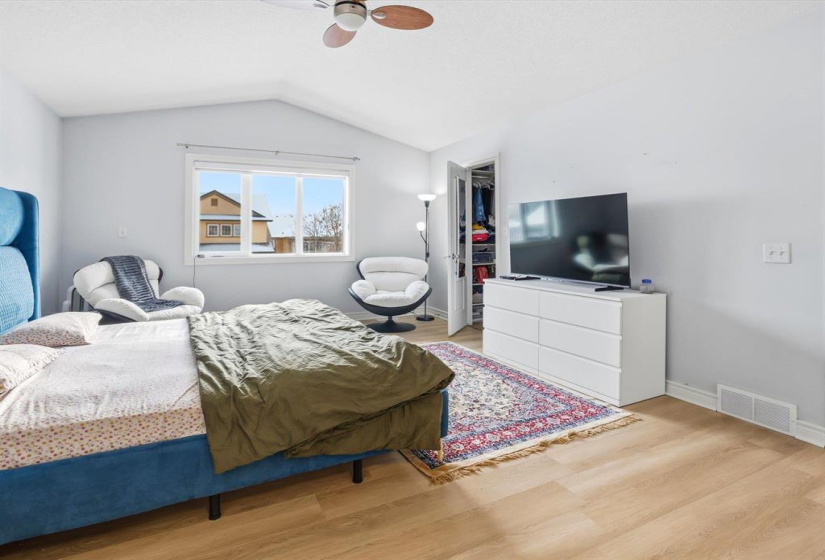 19 Brockington, 4 Bedrooms Bedrooms, 12 Rooms Rooms,3 BathroomsBathrooms,Residential,For Sale,Brockington