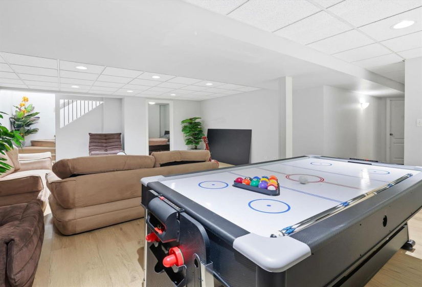 19 Brockington, 4 Bedrooms Bedrooms, 12 Rooms Rooms,3 BathroomsBathrooms,Residential,For Sale,Brockington